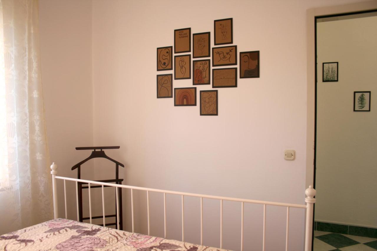 Apartman Laura Primosten Exterior photo